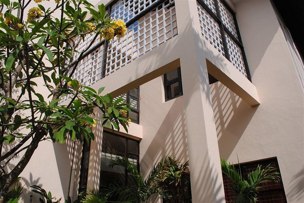 Suarti Resort, Villas & Gallery Ketewel Extérieur photo