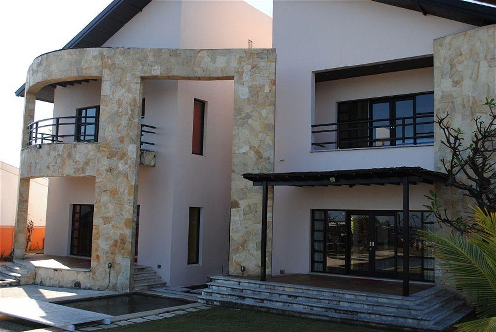Suarti Resort, Villas & Gallery Ketewel Extérieur photo