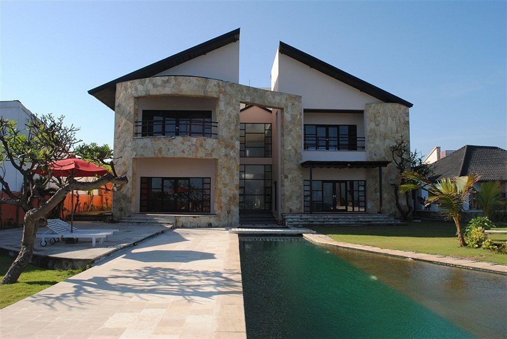 Suarti Resort, Villas & Gallery Ketewel Extérieur photo