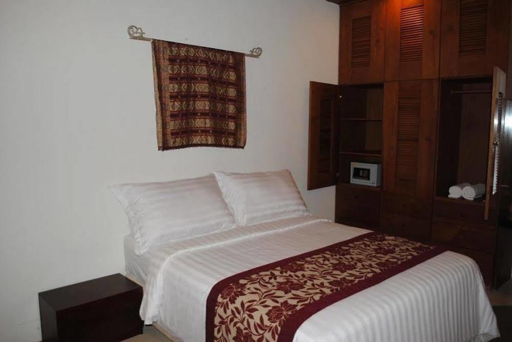 Suarti Resort, Villas & Gallery Ketewel Extérieur photo