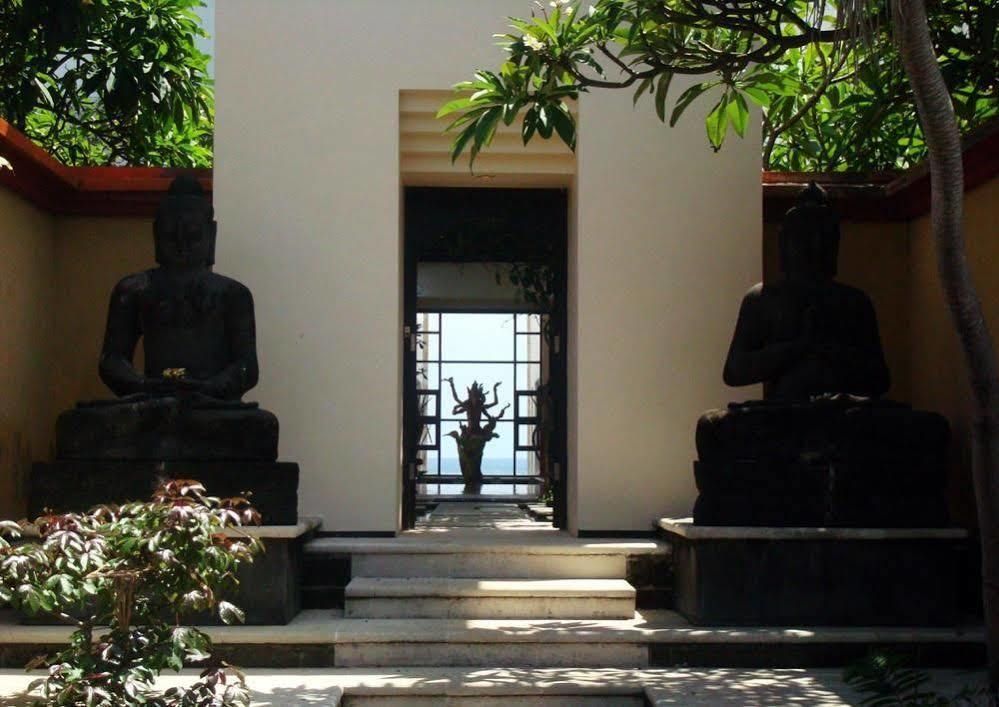 Suarti Resort, Villas & Gallery Ketewel Extérieur photo