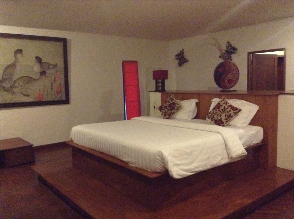 Suarti Resort, Villas & Gallery Ketewel Extérieur photo