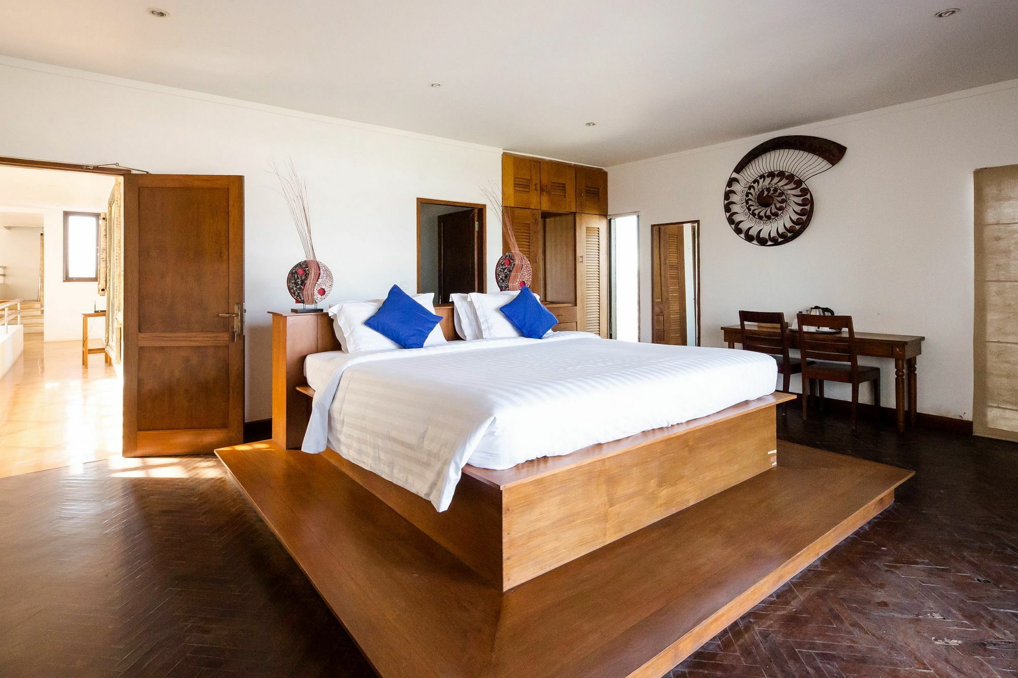 Suarti Resort, Villas & Gallery Ketewel Extérieur photo